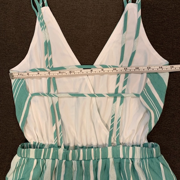 NWT Lulu’s Oceanside Adventure Green and White Striped Dress - Picture 9 of 13